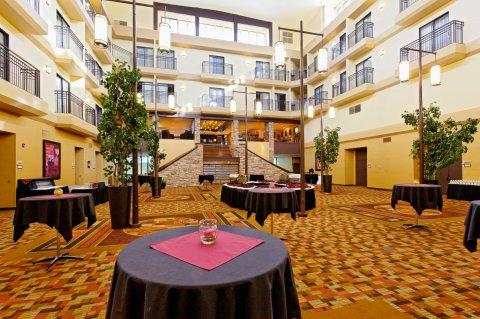 Hotel Downtown By Ihg