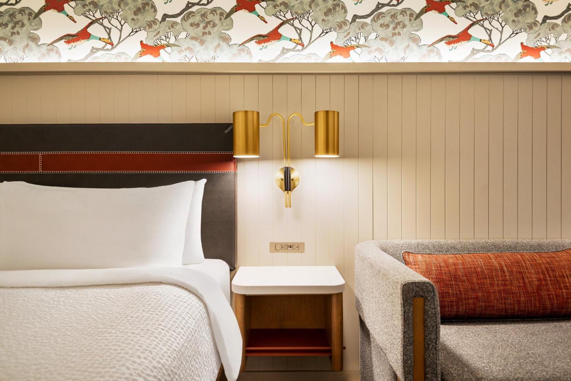 Holiday Downtown By Ihg